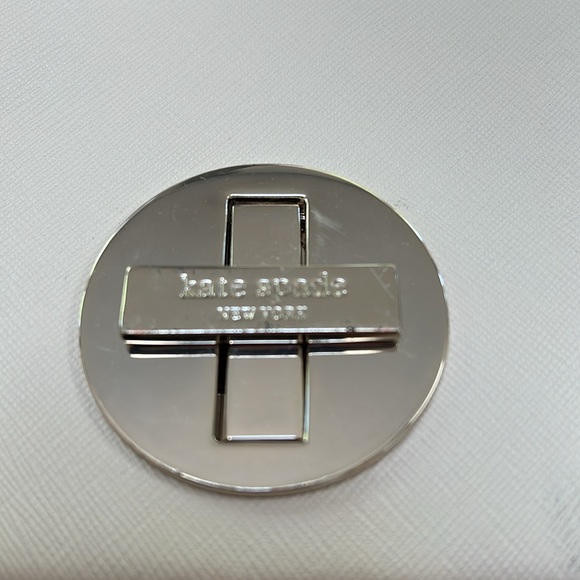 NWT Kate Spade Newbury Lane Sally Crossbody in Cement - Picture 3 of 8